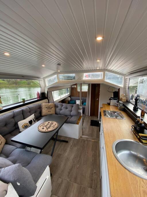 Charmant Bateau Sur La Marne Jouarre Extérieur photo